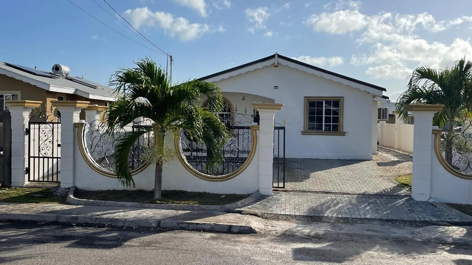 2 Bed-2 Bath-Aircon-Parking-New Harbour Village 3 Mendes Jamaica